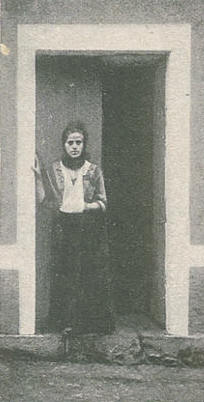 Maria Pacheco (ferida), irmã de Tomásia morta no bombardeamento, Ilustração Portuguesa n.º 601